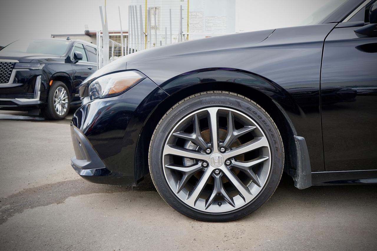 2024 Honda Civic Sedan TOURING, DRIVE ASSIST, LEATHER, NAVI, SUNROOF Photo