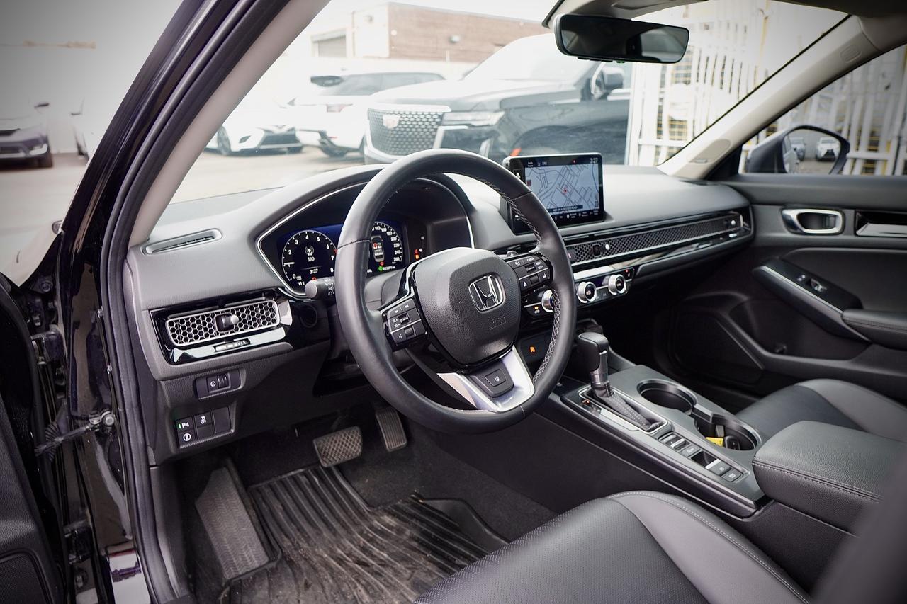 2024 Honda Civic Sedan TOURING, DRIVE ASSIST, LEATHER, NAVI, SUNROOF Photo