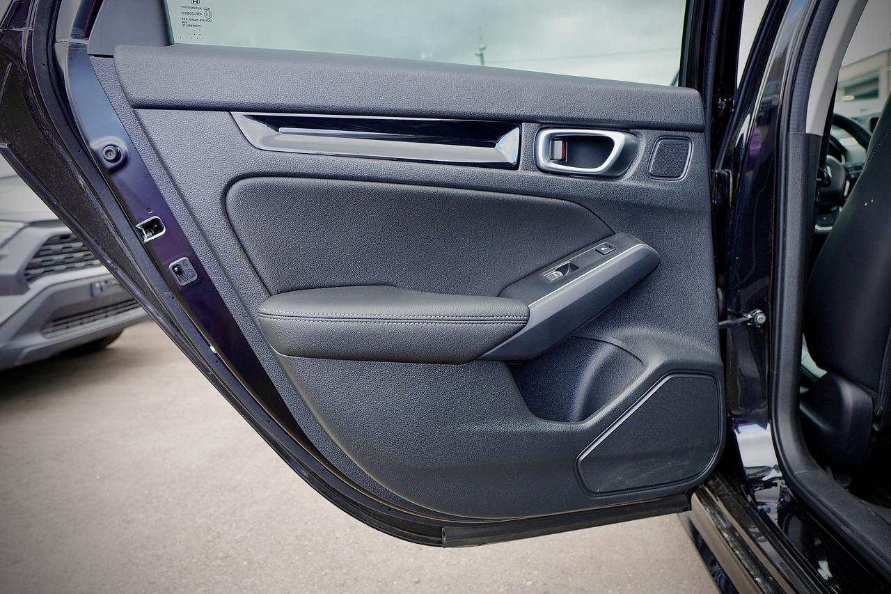 2024 Honda Civic Sedan TOURING, DRIVE ASSIST, LEATHER, NAVI, SUNROOF Photo