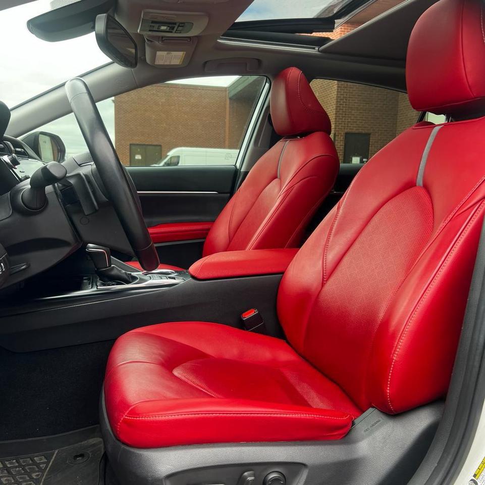 2019 Toyota Camry XSE, LEATHER,  MOONROOF, BACK UP CAM, PADDLE SHIFT Photo