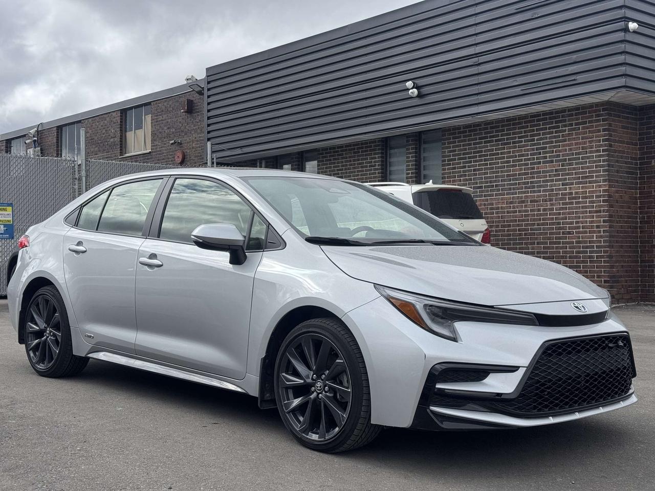 2024 Toyota Corolla Hybrid SE CVT AWD Photo5