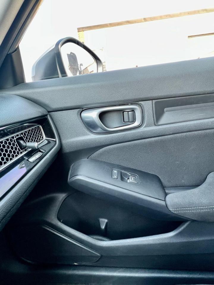 2023 Honda Civic Sedan LX, CAR PLAY,  HEATED SEATED, REAR CAMERA Photo