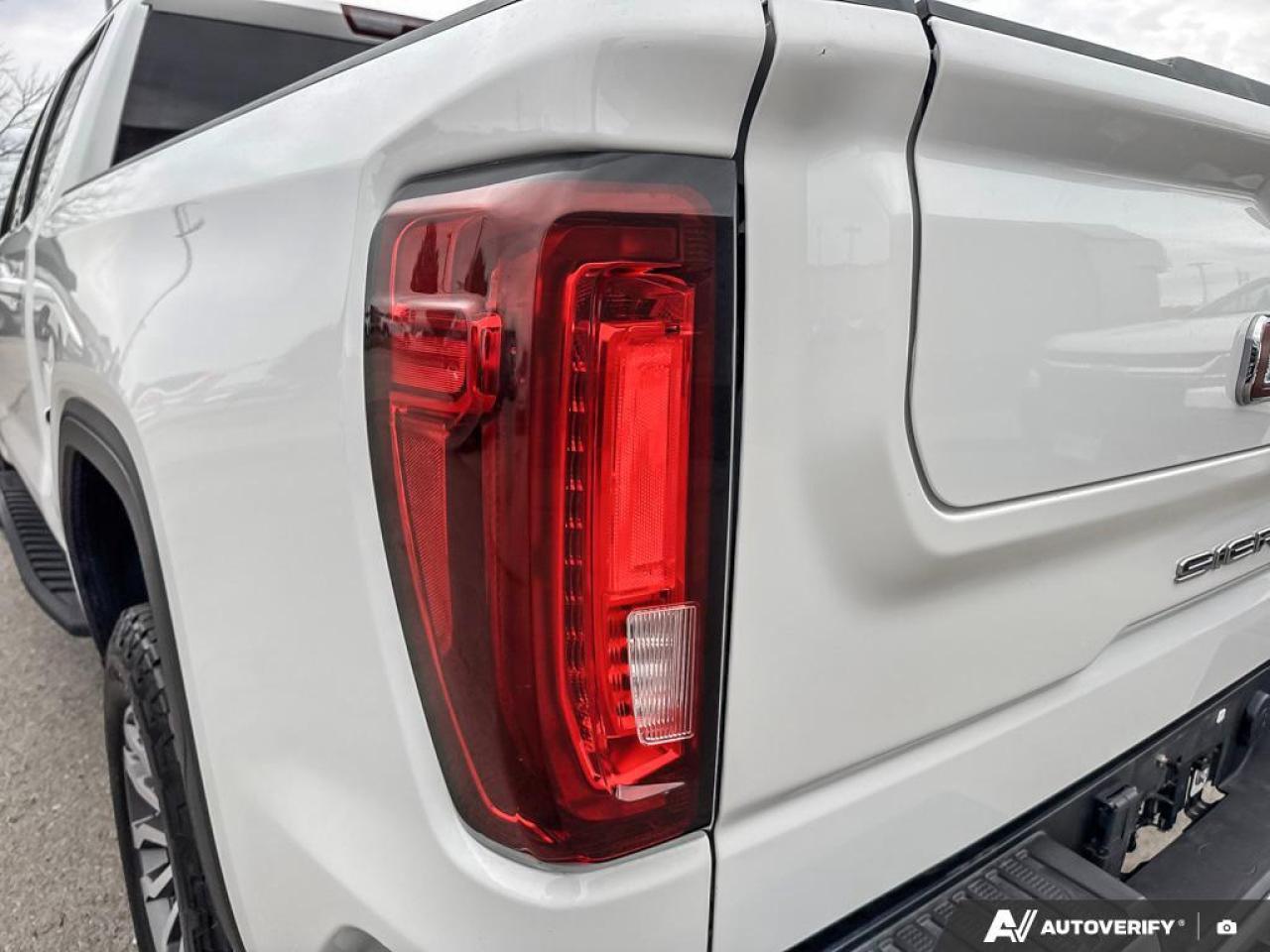 2022 GMC Sierra 1500 AT4   TONNEAU COVER   SUNROOF   6.2L V8 Photo