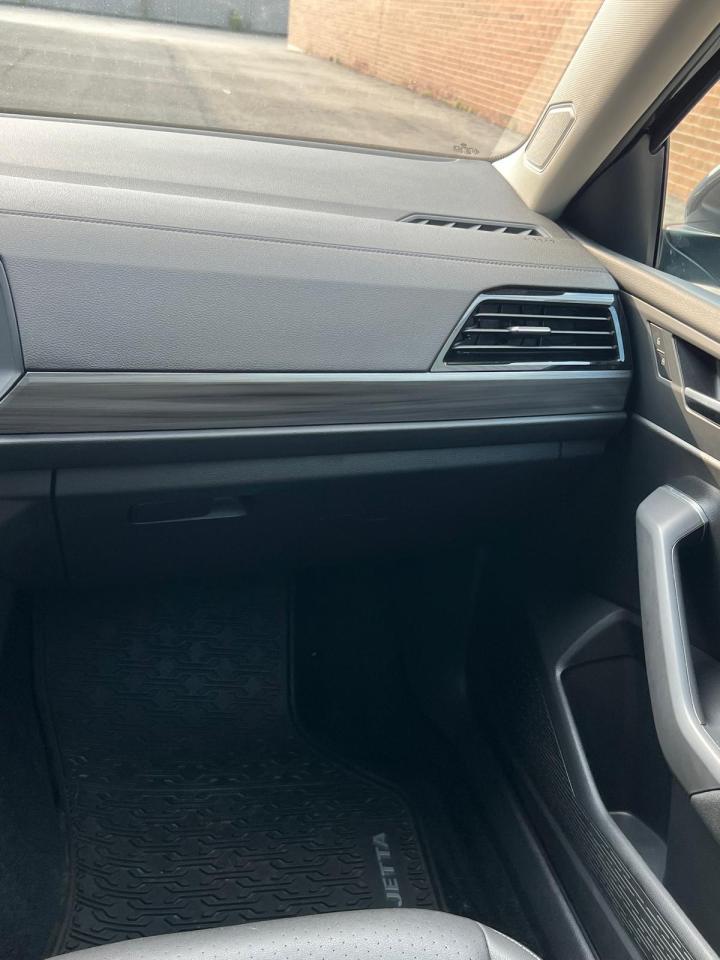 2020 Volkswagen Jetta HIGHLINE, FWD, SUNROOF, BACK CAMERA, LEATHER SEATS Photo