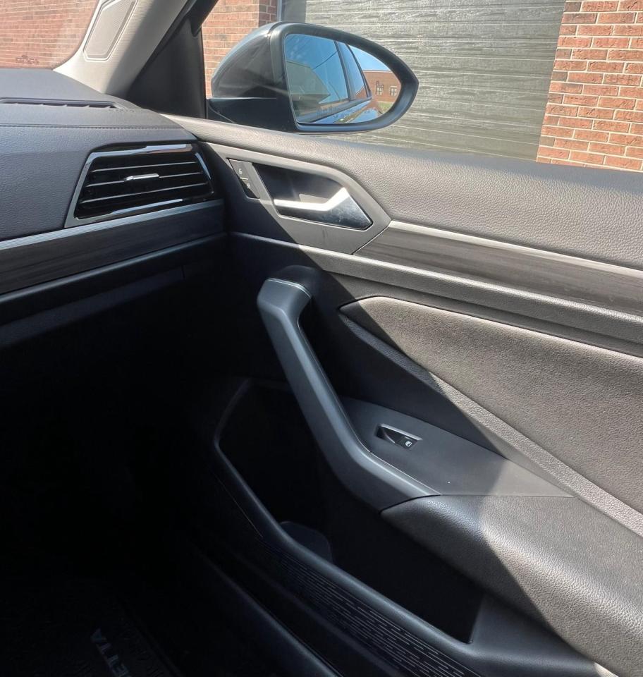 2020 Volkswagen Jetta HIGHLINE, FWD, SUNROOF, BACK CAMERA, LEATHER SEATS Photo