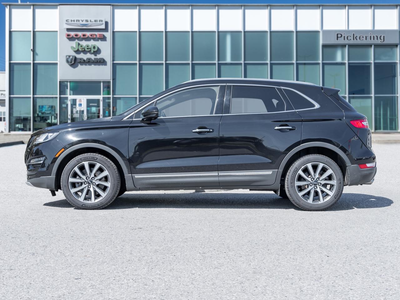 2019 Lincoln MKC AWD Reserve  NAVI  ROOF  LOW KMS Photo2
