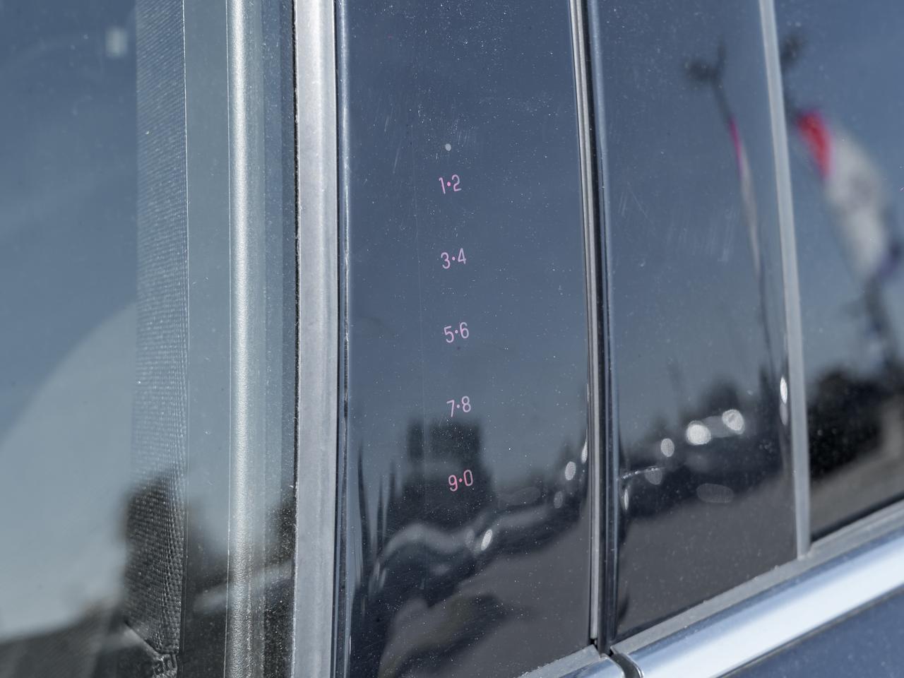 2019 Lincoln MKC AWD Reserve  NAVI  ROOF  LOW KMS Photo3