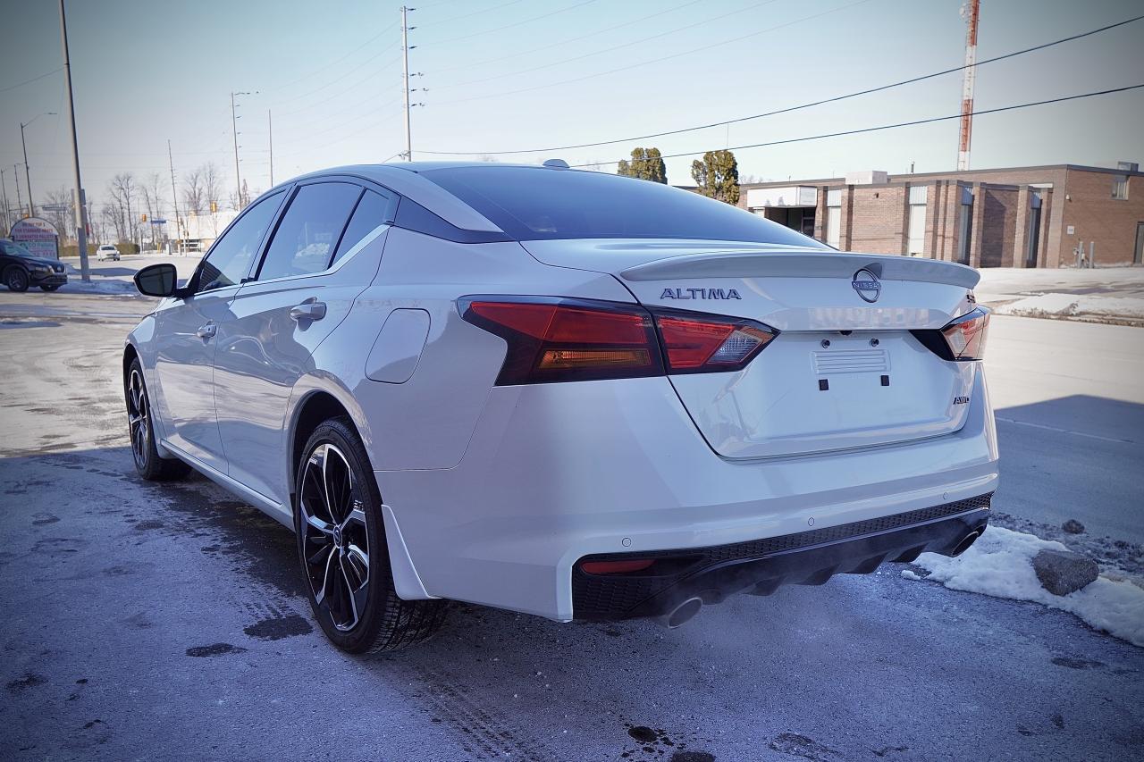 2023 Nissan Altima SR AWD, SUNROOF, LEATHER, HEATED SEATS, CAMERA Photo3