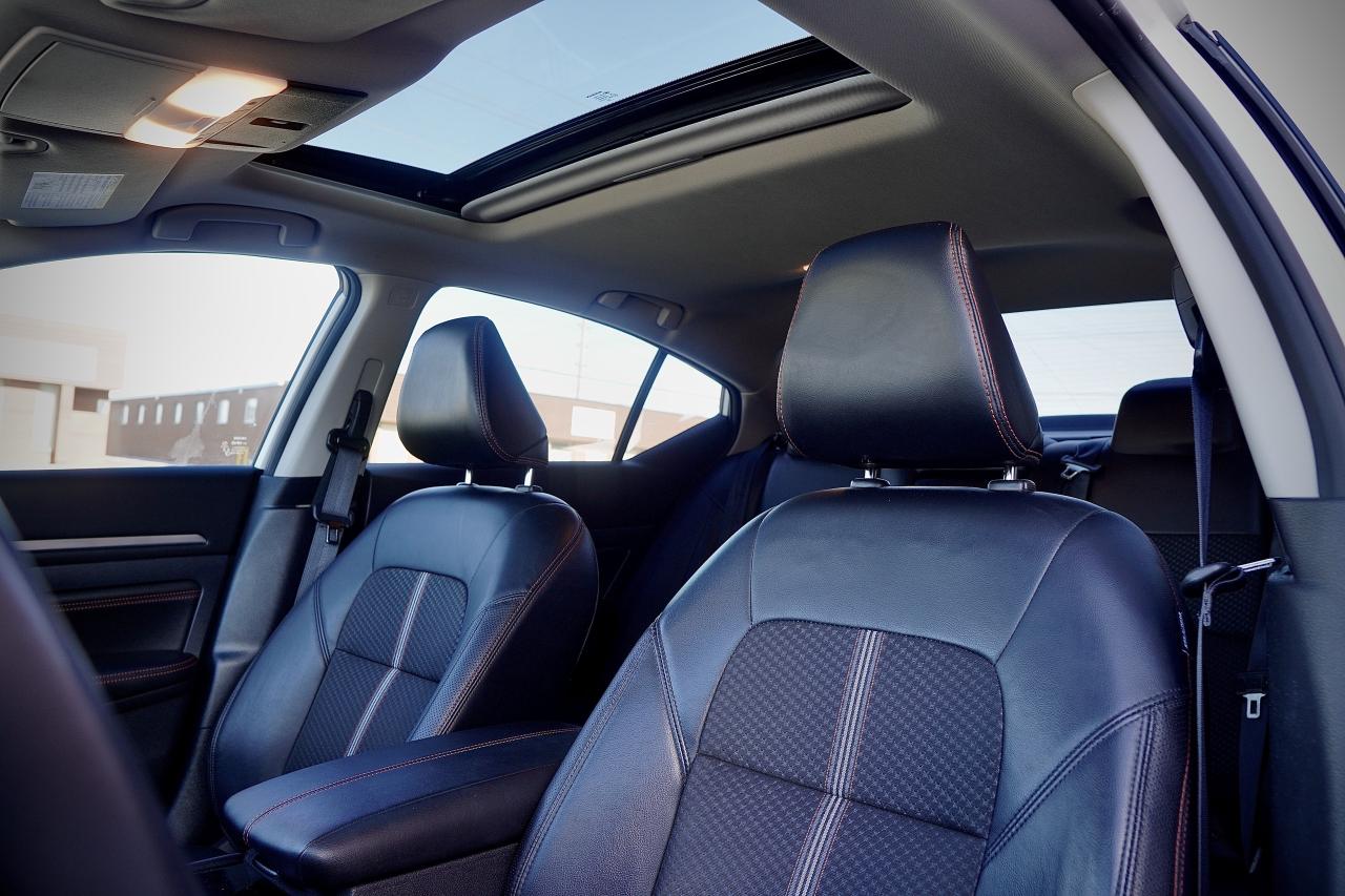 2023 Nissan Altima SR AWD, SUNROOF, LEATHER, HEATED SEATS, CAMERA Photo