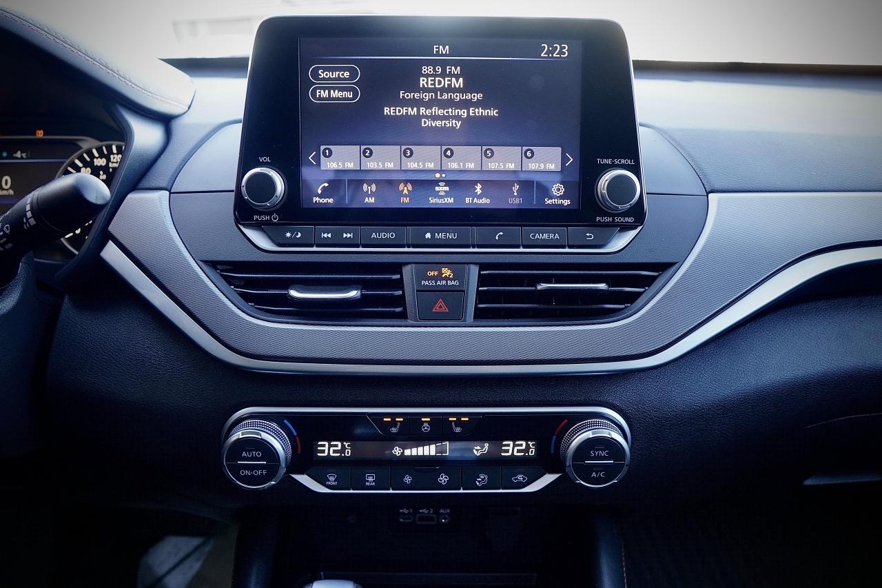 2023 Nissan Altima SR AWD, SUNROOF, LEATHER, HEATED SEATS, CAMERA Photo