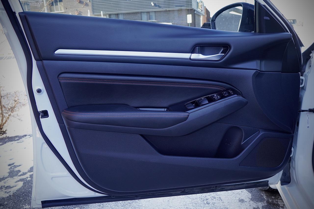 2023 Nissan Altima SR AWD, SUNROOF, LEATHER, HEATED SEATS, CAMERA Photo