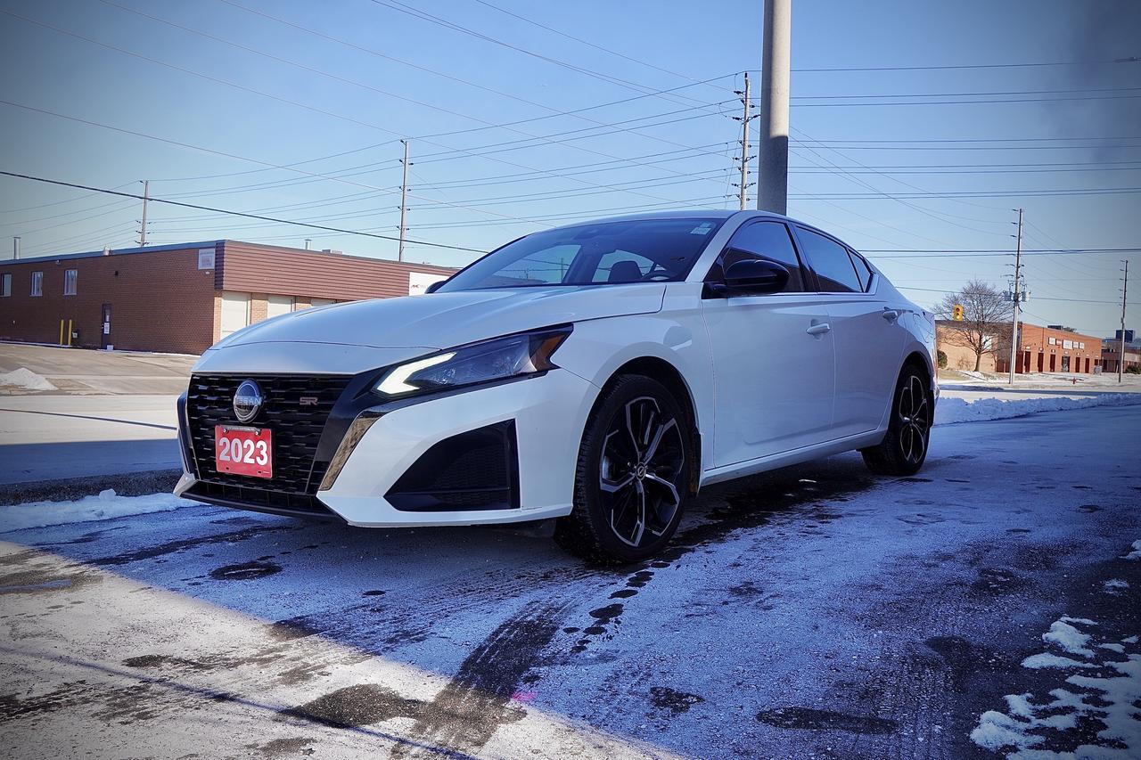 2023 Nissan Altima SR AWD, SUNROOF, LEATHER, HEATED SEATS, CAMERA Photo