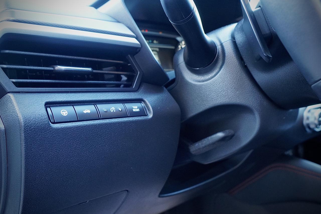 2023 Nissan Altima SR AWD, SUNROOF, LEATHER, HEATED SEATS, CAMERA Photo