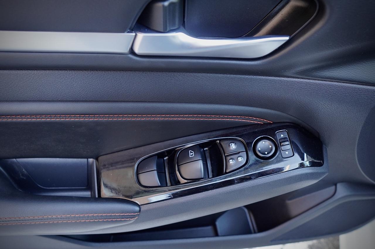 2023 Nissan Altima SR AWD, SUNROOF, LEATHER, HEATED SEATS, CAMERA Photo