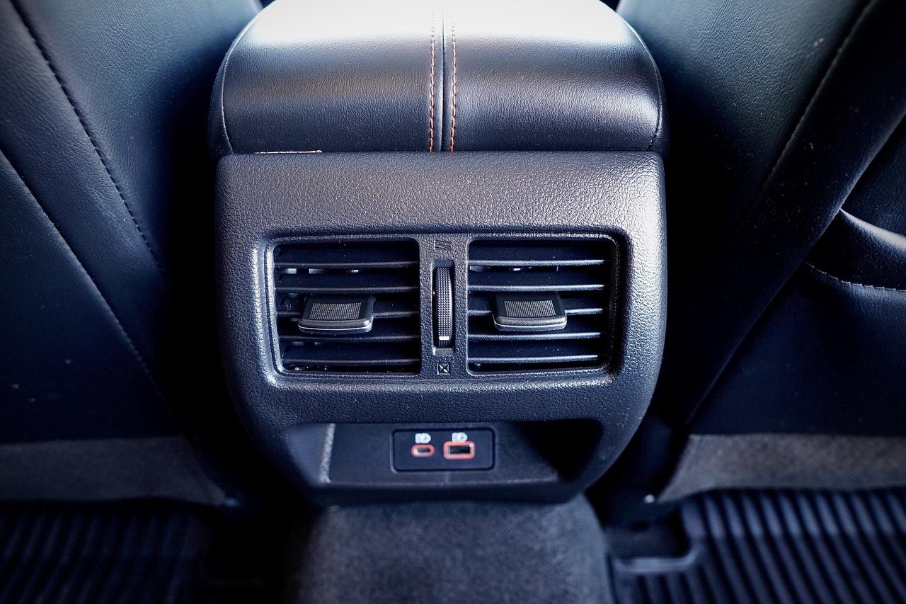 2023 Nissan Altima SR AWD, SUNROOF, LEATHER, HEATED SEATS, CAMERA Photo