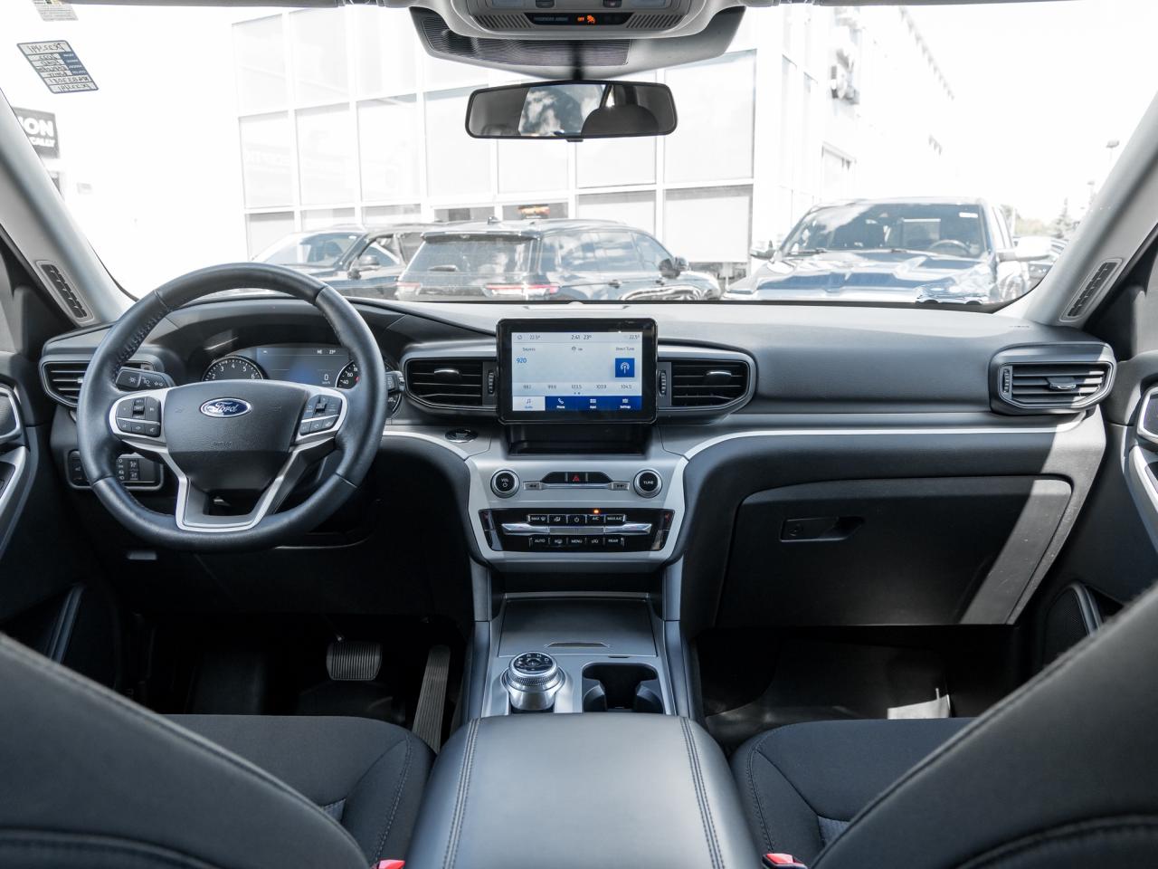 2022 Ford Explorer XLT 4WD   NAVI Photo