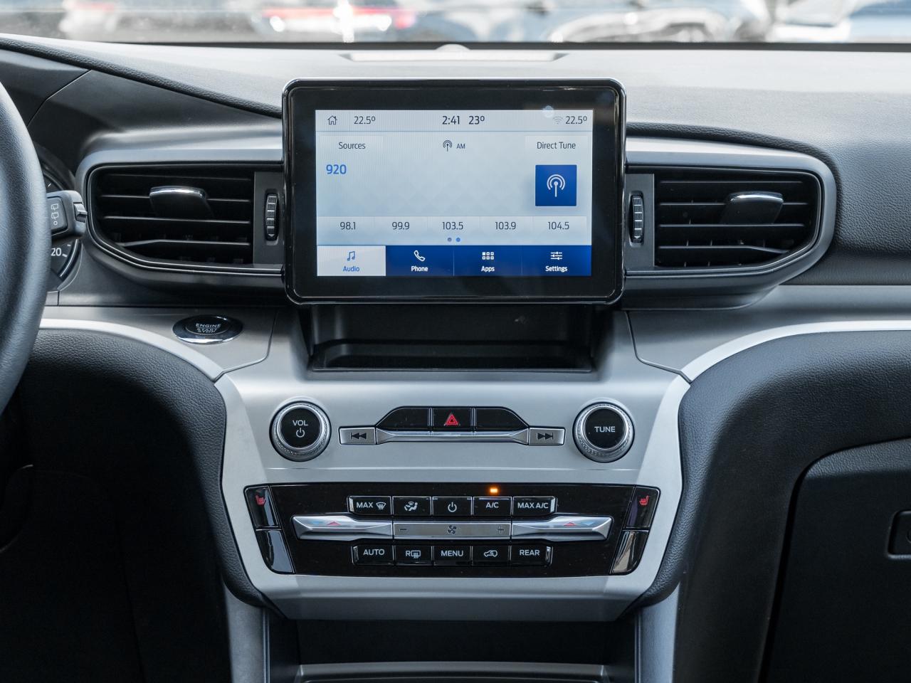 2022 Ford Explorer XLT 4WD   NAVI Photo