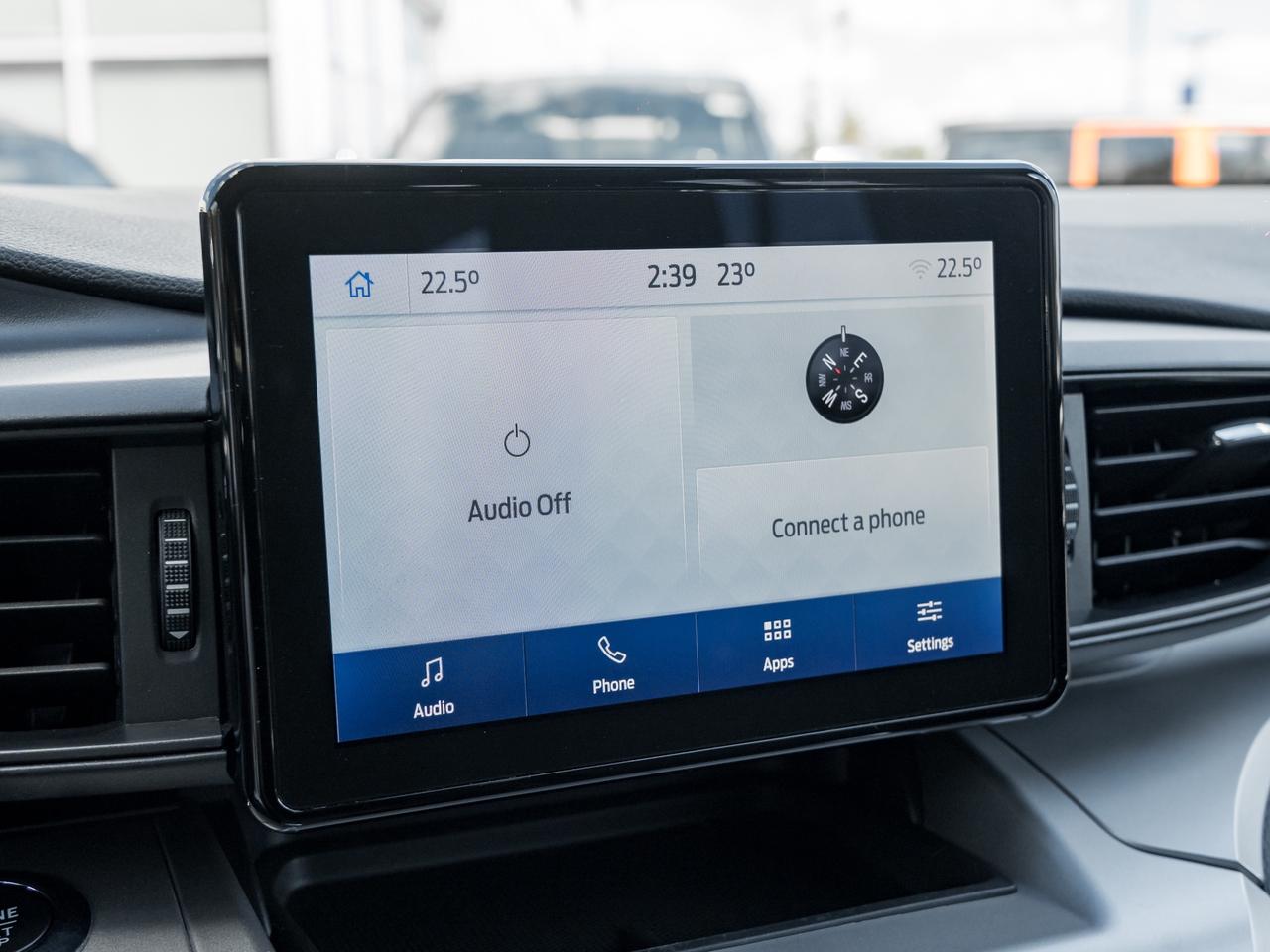 2022 Ford Explorer XLT 4WD   NAVI Photo