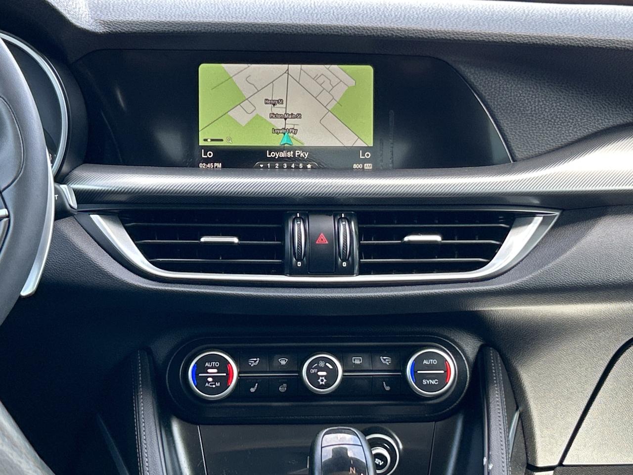 2018 Alfa Romeo Stelvio Sport AWD/LEATHER/NAV/ROOF ***CALL 613-961-8848 Photo