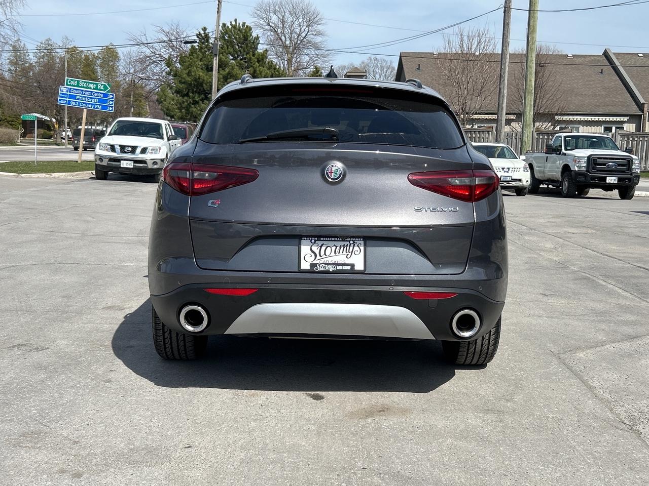 2018 Alfa Romeo Stelvio Sport AWD/LEATHER/NAV/ROOF ***CALL 613-961-8848 Photo