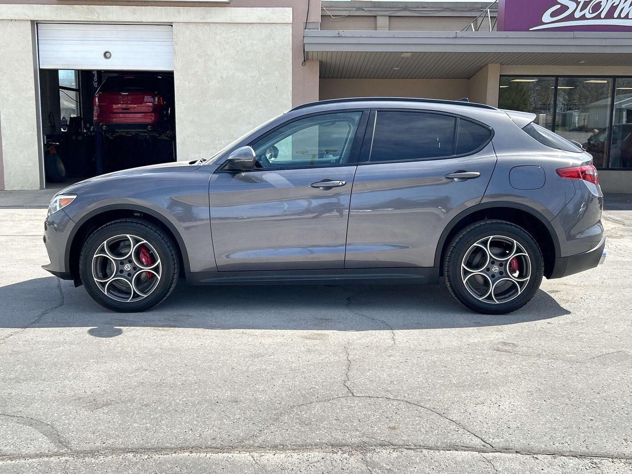 2018 Alfa Romeo Stelvio Sport AWD/LEATHER/NAV/ROOF ***CALL 613-476-2188*** Photo