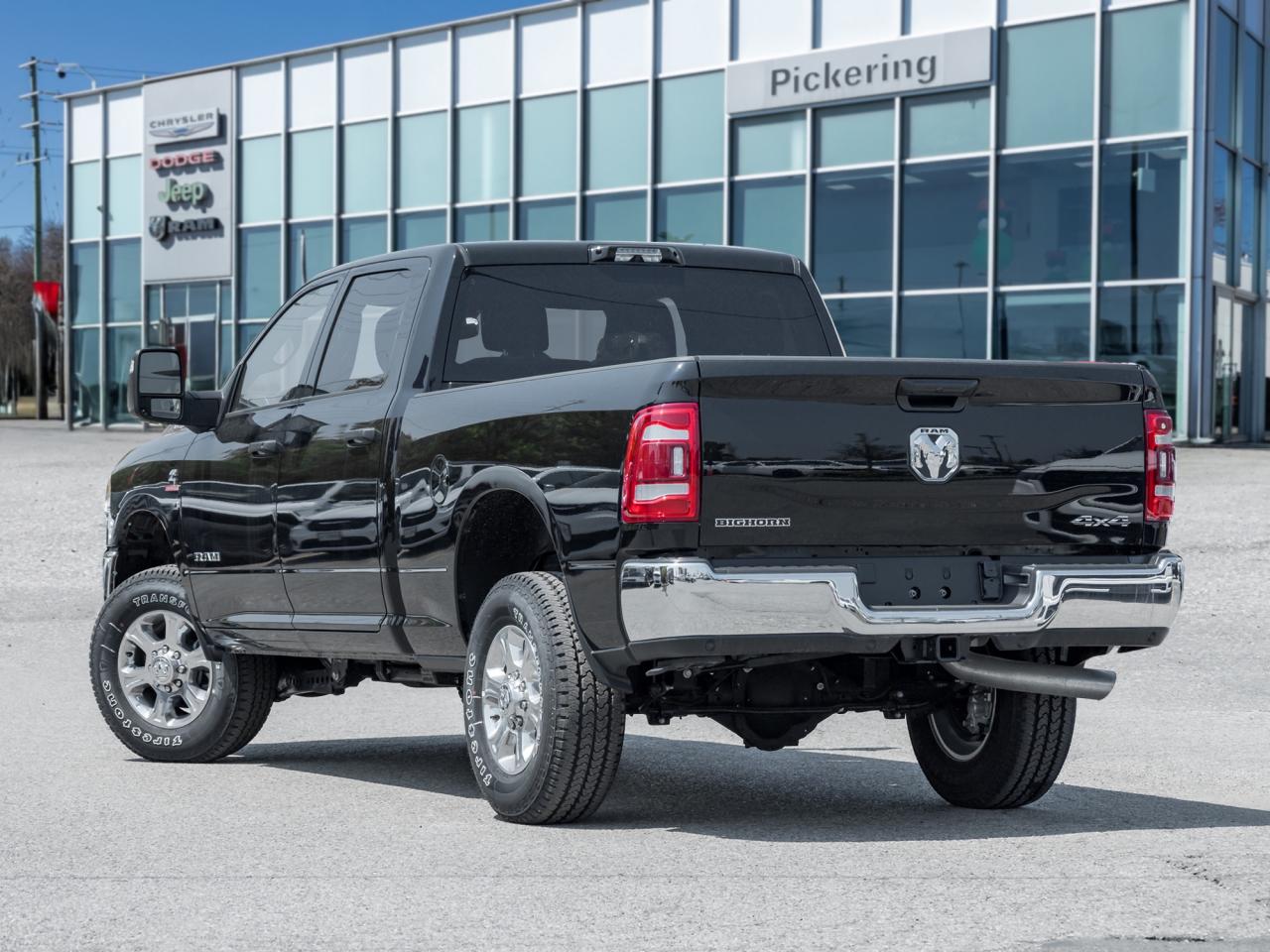 2024 RAM 2500 Big Horn 4x4 Crew Cab 6'4  Box Photo4