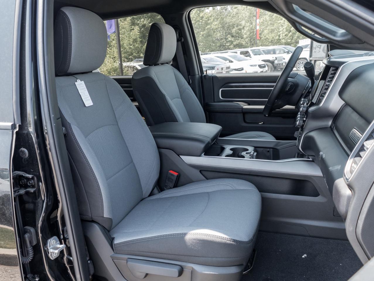 2024 RAM 2500 Big Horn 4x4 Crew Cab 6'4  Box Photo