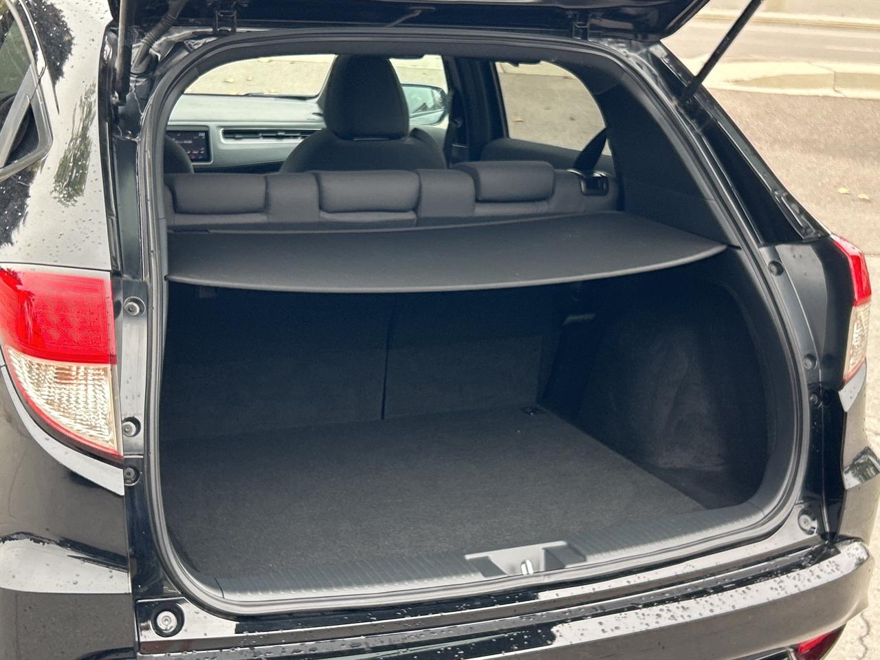 2021 Honda HR-V Sport  AWD/REMOTE START/SUNROOF CALL 613-961-8848 Photo