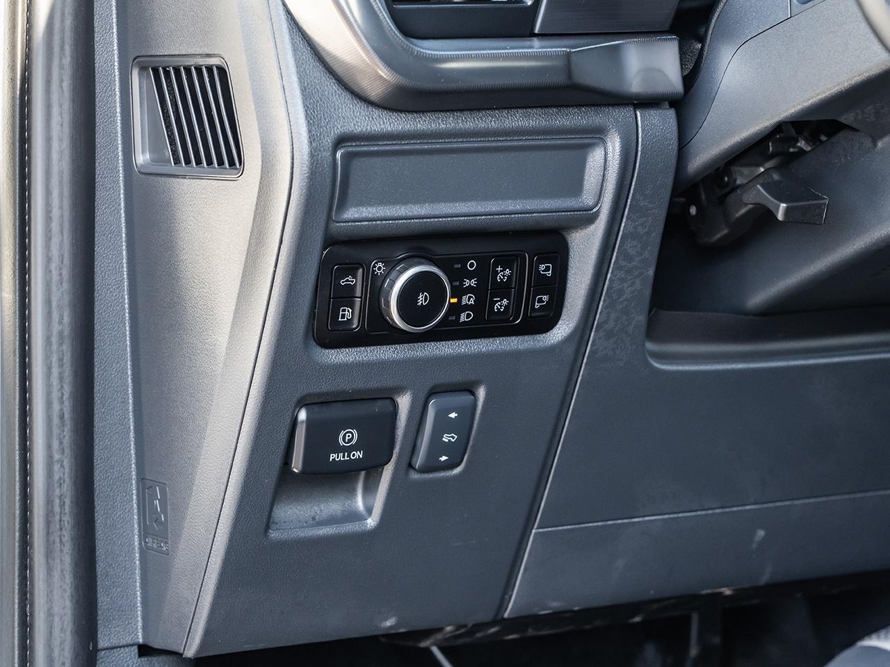 2025 Ford F-150 LARIAT  3.5L PowerBoost Full-Hybrid V6 Photo