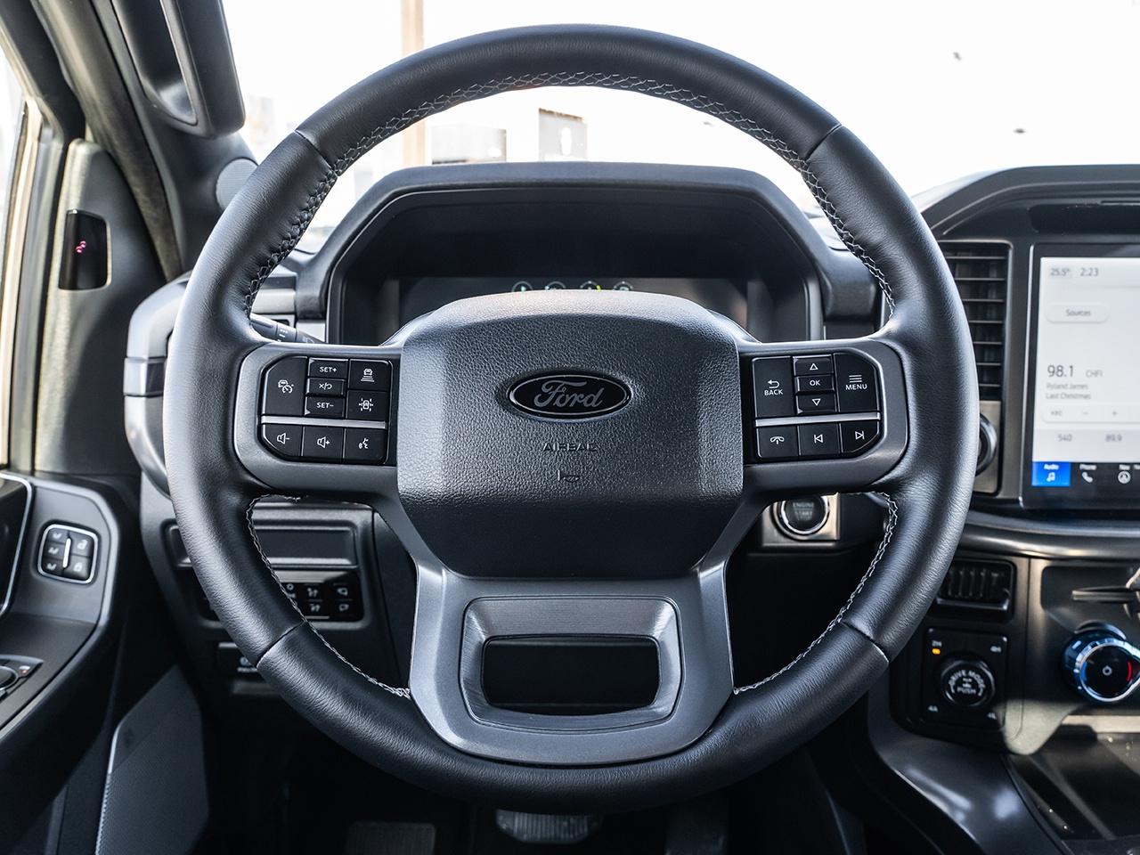 2025 Ford F-150 LARIAT  3.5L PowerBoost Full-Hybrid V6 Photo