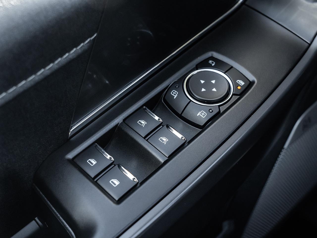 2025 Ford F-150 LARIAT  3.5L PowerBoost Full-Hybrid V6 Photo