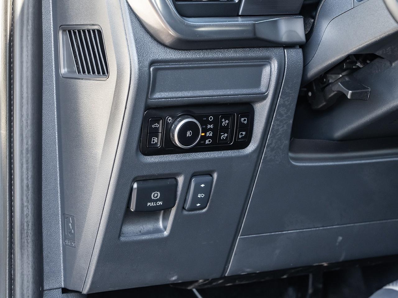 2025 Ford F-150 LARIAT  3.5L PowerBoost Full-Hybrid V6 Photo