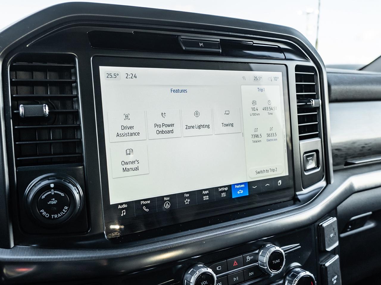 2025 Ford F-150 LARIAT  3.5L PowerBoost Full-Hybrid V6 Photo