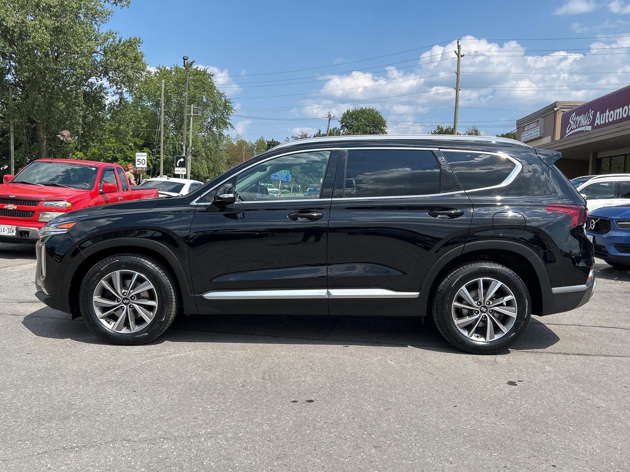 2020 Hyundai Santa Fe Preferred AWD LEATHER CALL NAPANEE 613-354-2100 Photo