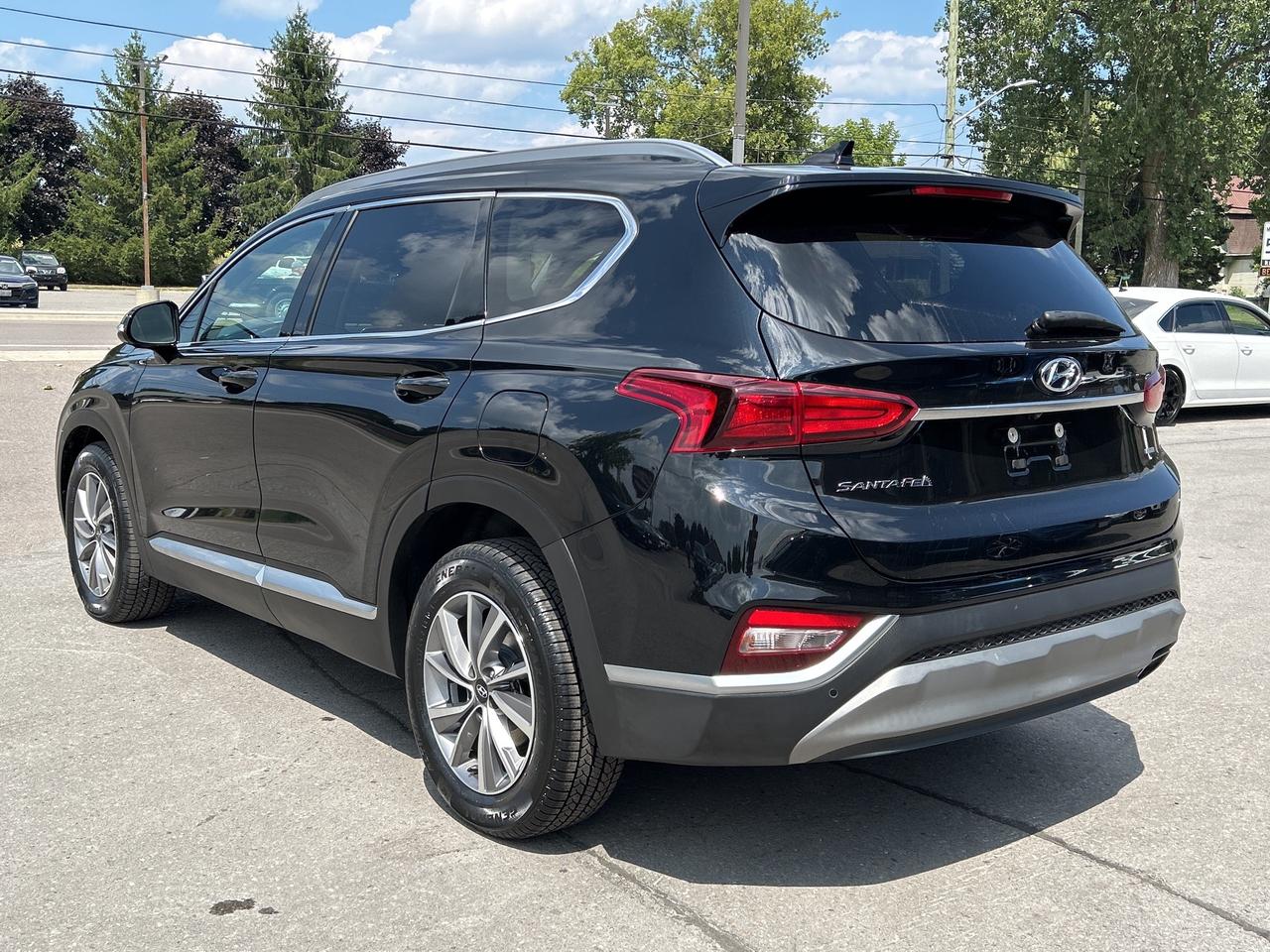 2020 Hyundai Santa Fe Preferred AWD LEATHER CALL NAPANEE 613-354-2100 Photo