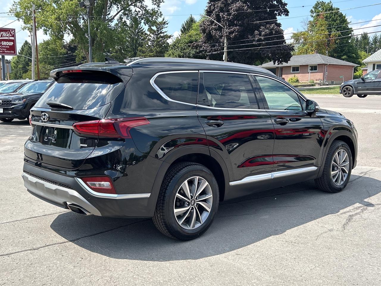 2020 Hyundai Santa Fe Preferred AWD LEATHER CALL NAPANEE 613-354-2100 Photo