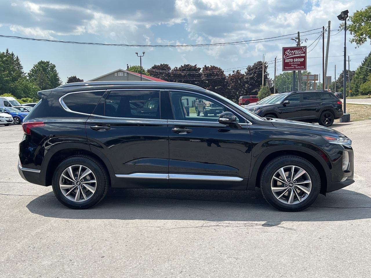 2020 Hyundai Santa Fe Preferred AWD LEATHER CALL NAPANEE 613-354-2100 Photo