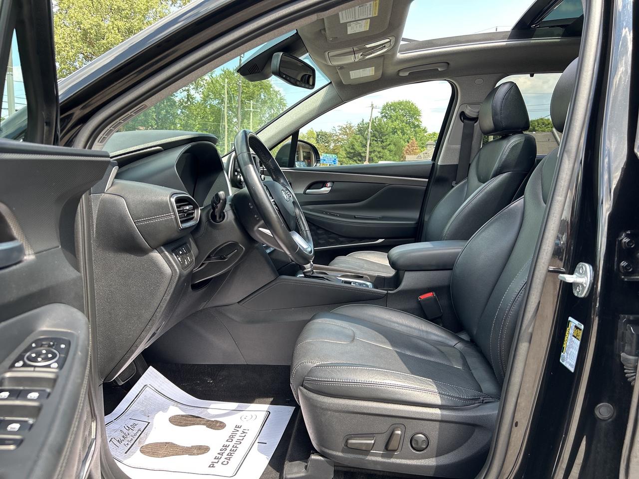 2020 Hyundai Santa Fe Preferred AWD LEATHER CALL NAPANEE 613-354-2100 Photo