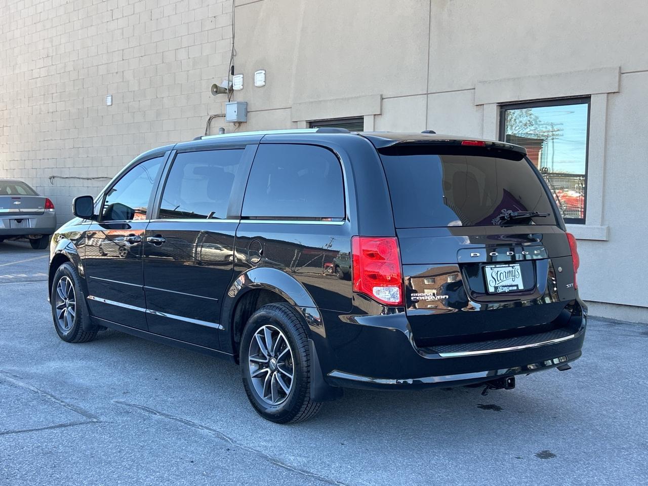 2017 Dodge Grand Caravan SXT Premium Plus BELLEVILLE 613-961-8848 Photo3