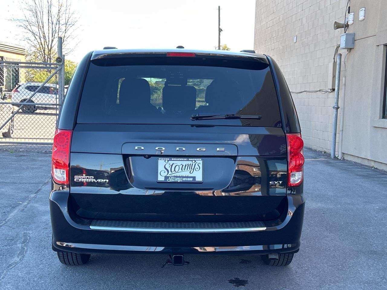 2017 Dodge Grand Caravan SXT Premium Plus BELLEVILLE 613-961-8848 Photo4