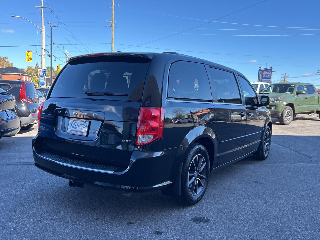 2017 Dodge Grand Caravan SXT Premium Plus BELLEVILLE 613-961-8848 Photo