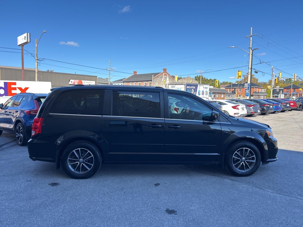 2017 Dodge Grand Caravan SXT Premium Plus BELLEVILLE 613-961-8848 Photo