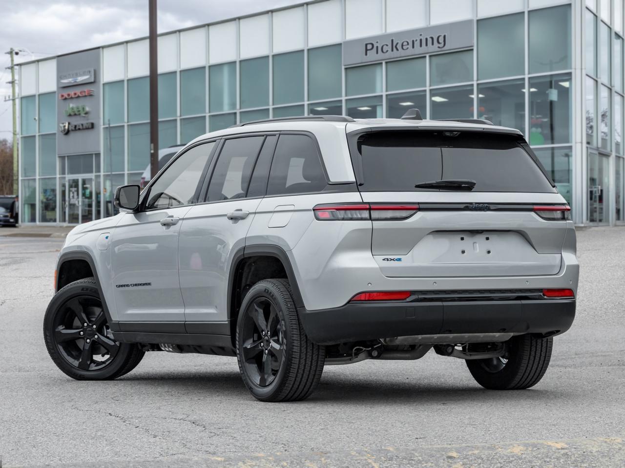 2025 Jeep Grand Cherokee 4xe Altitude 4x4   LUXURY TECH GRP II   PANO-ROOF Photo