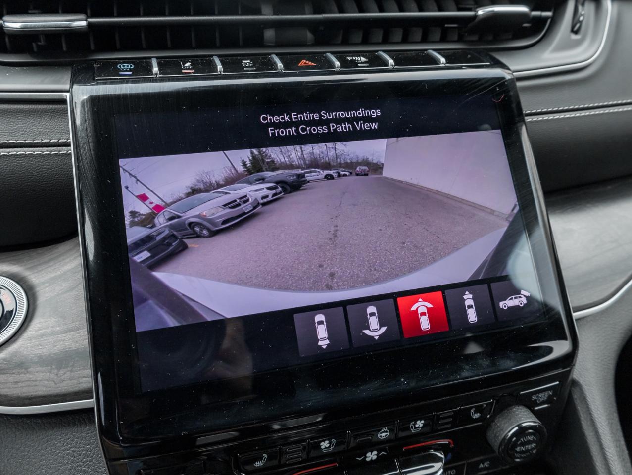 2025 Jeep Grand Cherokee 4xe Altitude 4x4   LUXURY TECH GRP II   PANO-ROOF Photo