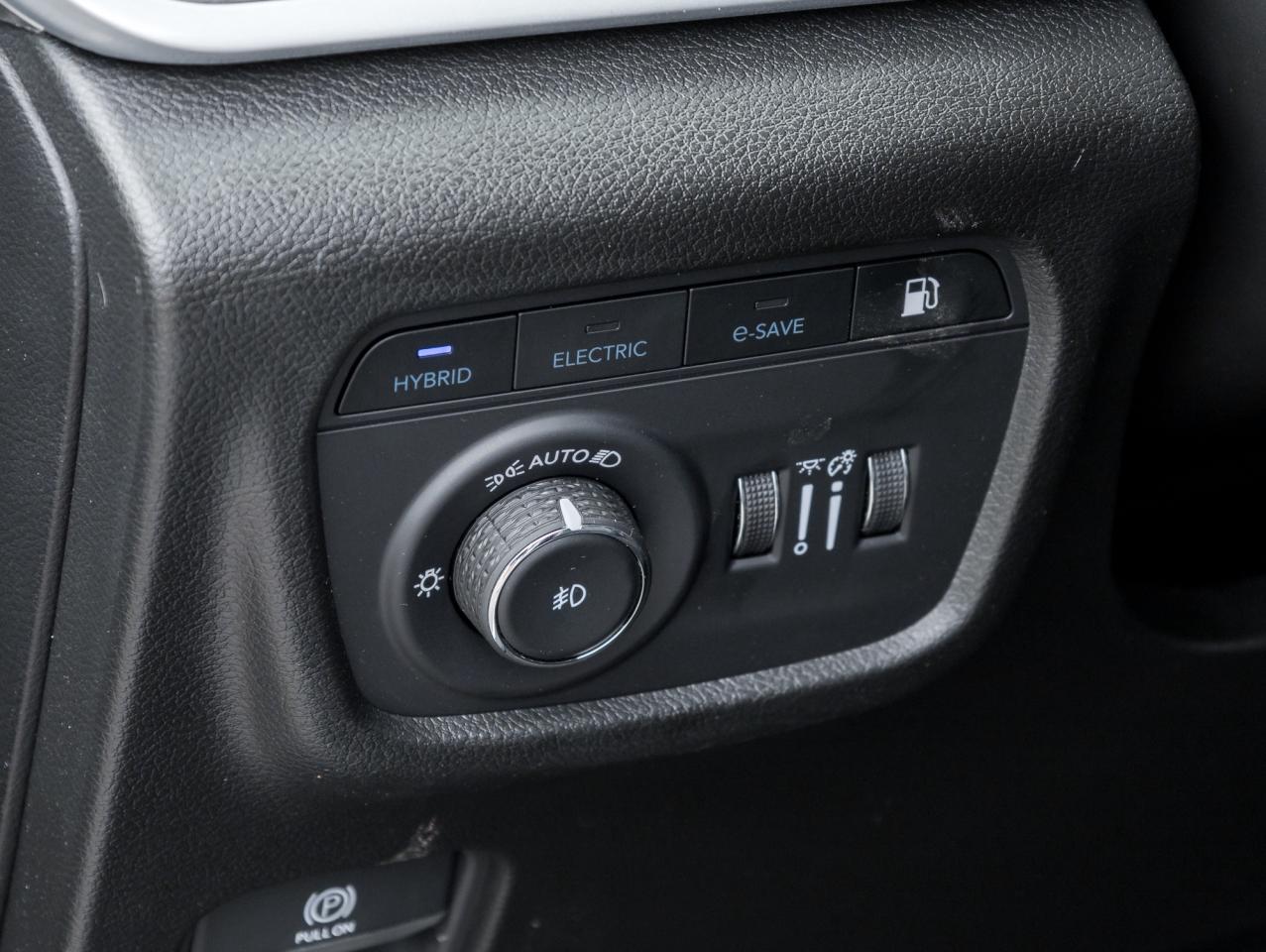 2025 Jeep Grand Cherokee 4xe Altitude 4x4   LUXURY TECH GRP II   PANO-ROOF Photo