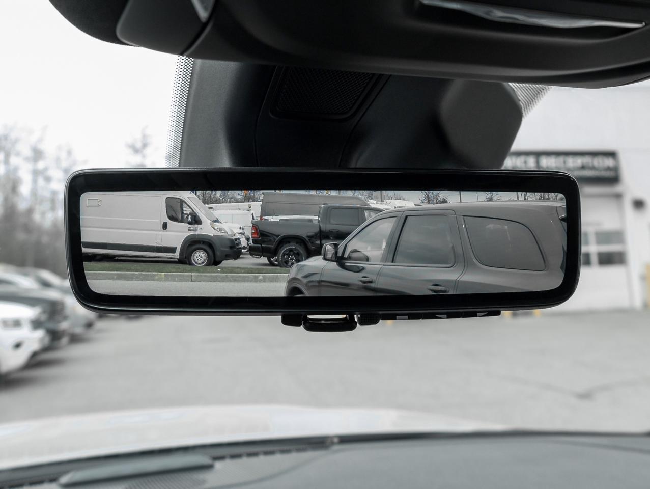 2025 Jeep Grand Cherokee 4xe Altitude 4x4   LUXURY TECH GRP II   PANO-ROOF Photo