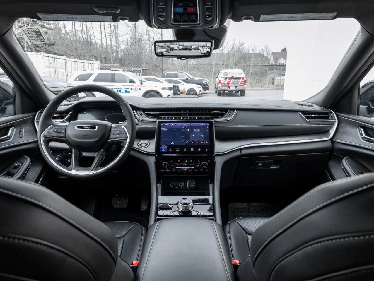 2025 Jeep Grand Cherokee 4xe Altitude 4x4   LUXURY TECH GRP II   PANO-ROOF Photo