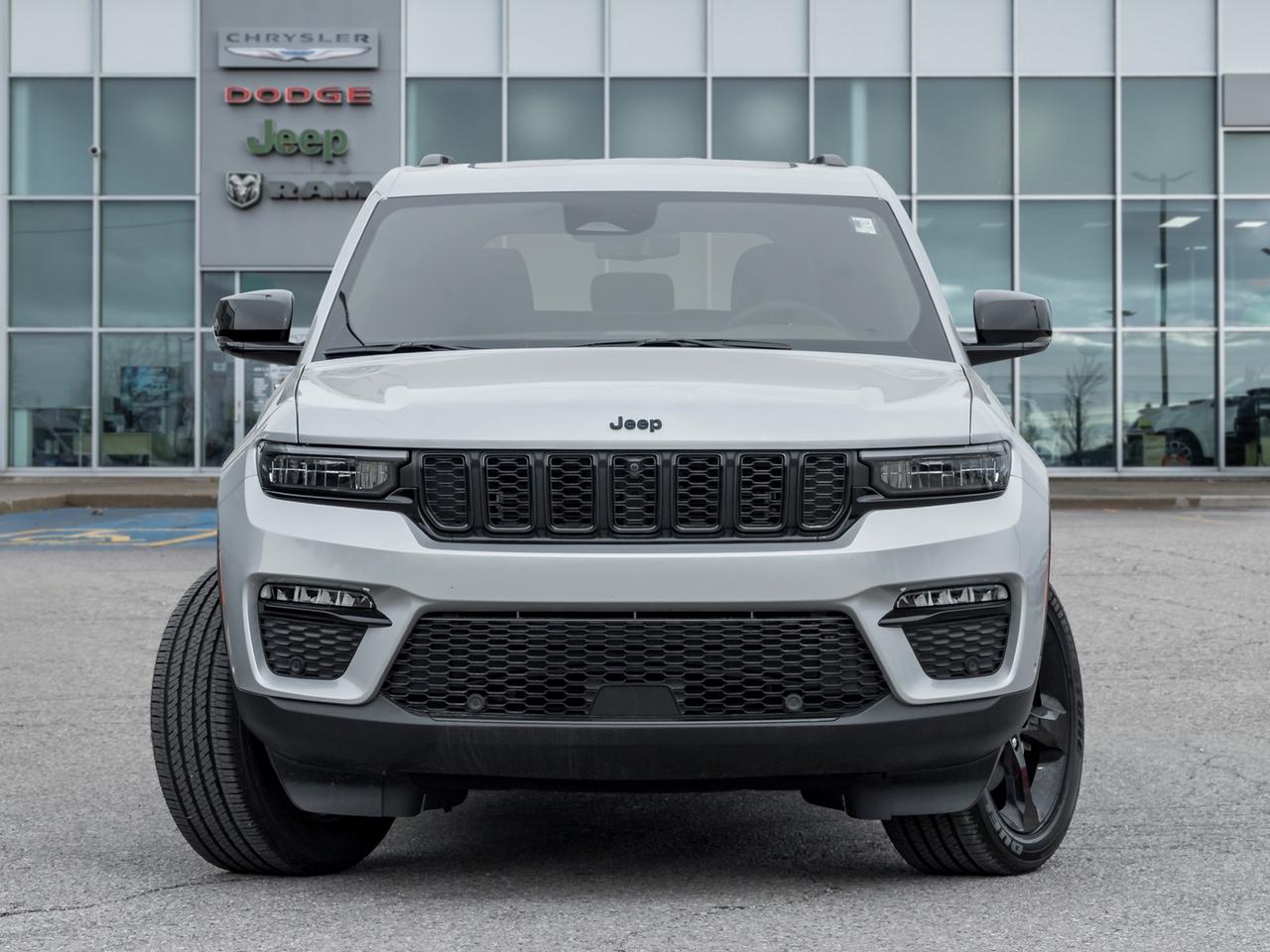 2025 Jeep Grand Cherokee 4xe Altitude 4x4   LUXURY TECH GRP II   PANO-ROOF Photo