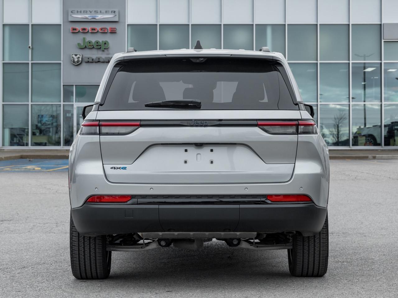 2025 Jeep Grand Cherokee 4xe Altitude 4x4   LUXURY TECH GRP II   PANO-ROOF Photo