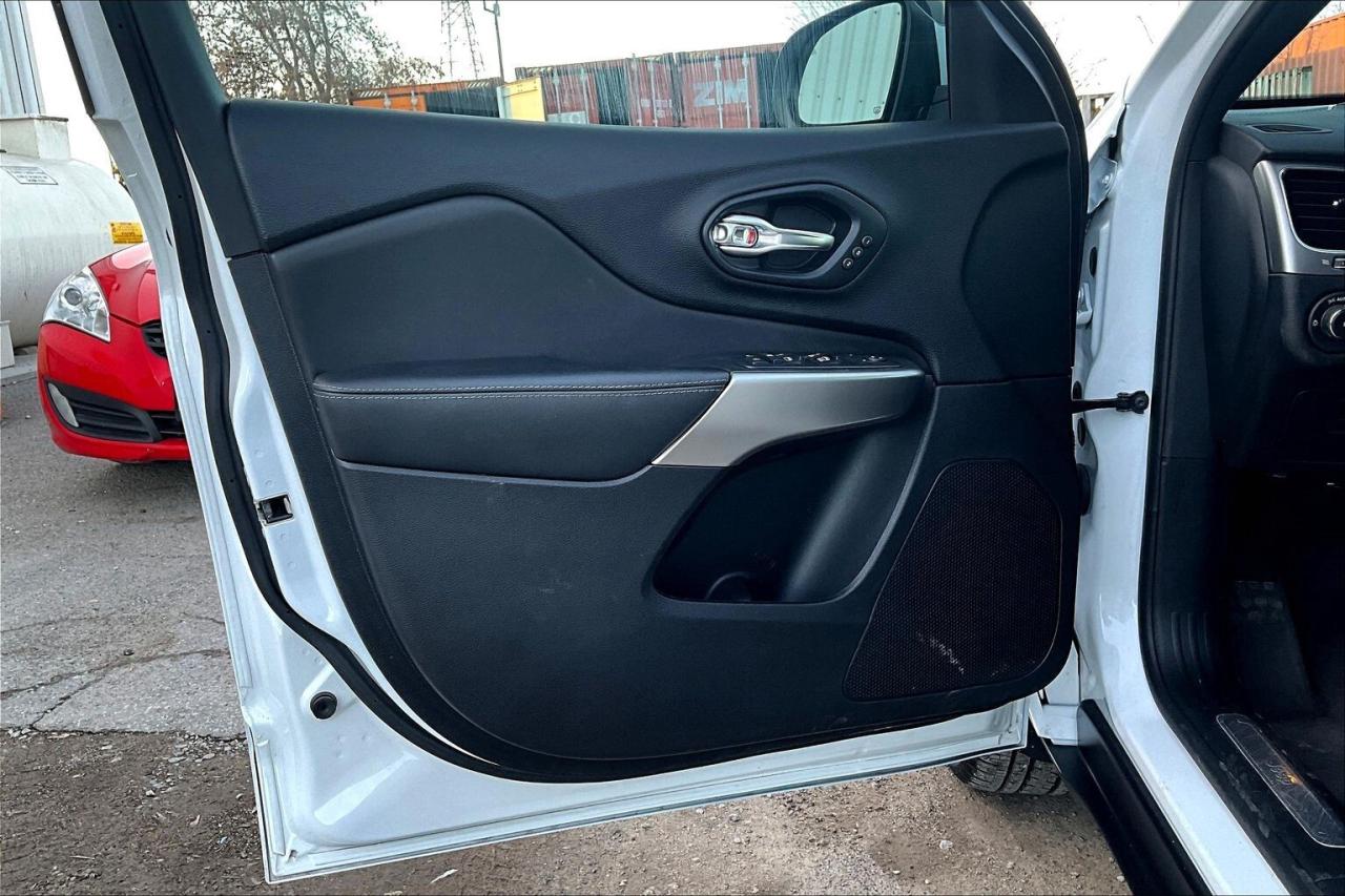 2021 Jeep Cherokee High Altitude   Luxury Group   Technology Group Photo